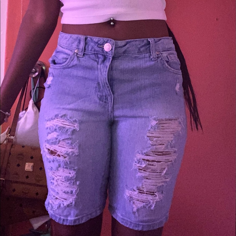 Bermuda ripped shorts